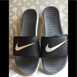 nike flex motion slide